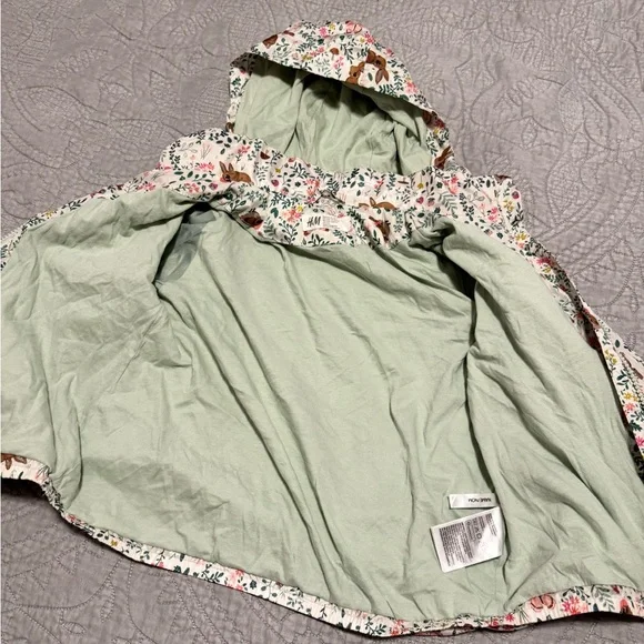 H&M Kid’s Windbreaker Jacket with Removable Hood Size 5T/6 - Picture 6 of 9